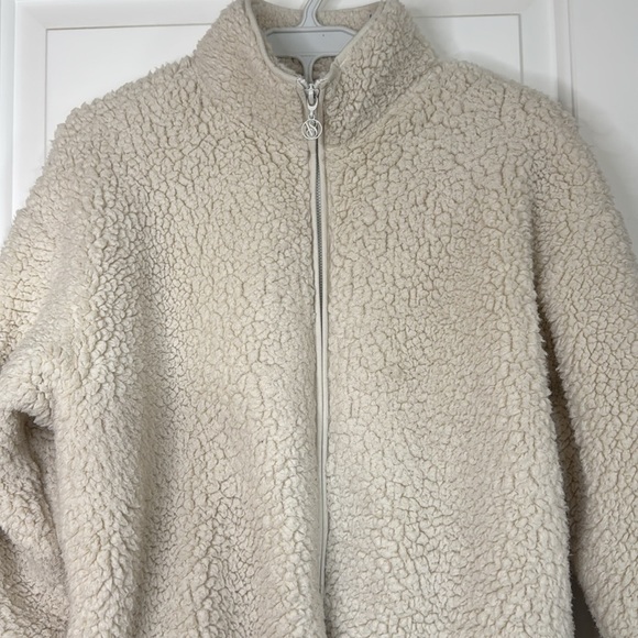 VS Fleece Jacket Small Off White with Full Zip Women’s - Picture 3 of 13